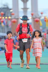 BIB: 5146
                            <button type="button" onclick="openModal(21766602)" class="btn btn-primary btn-sm float-right btn-popup" data-toggle="modal" data-target=".modal-high-quality">
                        <i class="fas fa-shopping-cart"></i> Add to Cart
                    </button>
                                            <button type="button" onclick="isThisMe(21766602, true)" class="btn btn-success btn-sm float-right btn-popup btn-isme hidden" data-toggle="tooltip" data-placement="bottom" title="นี่คือรูปของคุณใช่ไหม คลิกที่นี่เพื่อเอาเข้าอัลบั้ม">
                        <i class="fas fa-plus"></i> Add to album
                    </button>
                    <button type="button" onclick="isThisMe(21766602, false)" class="btn btn-warning btn-sm float-right btn-popup btn-isnotme hidden">
                        <i class="fas fa-ban"></i> Remove from album
                    </button>